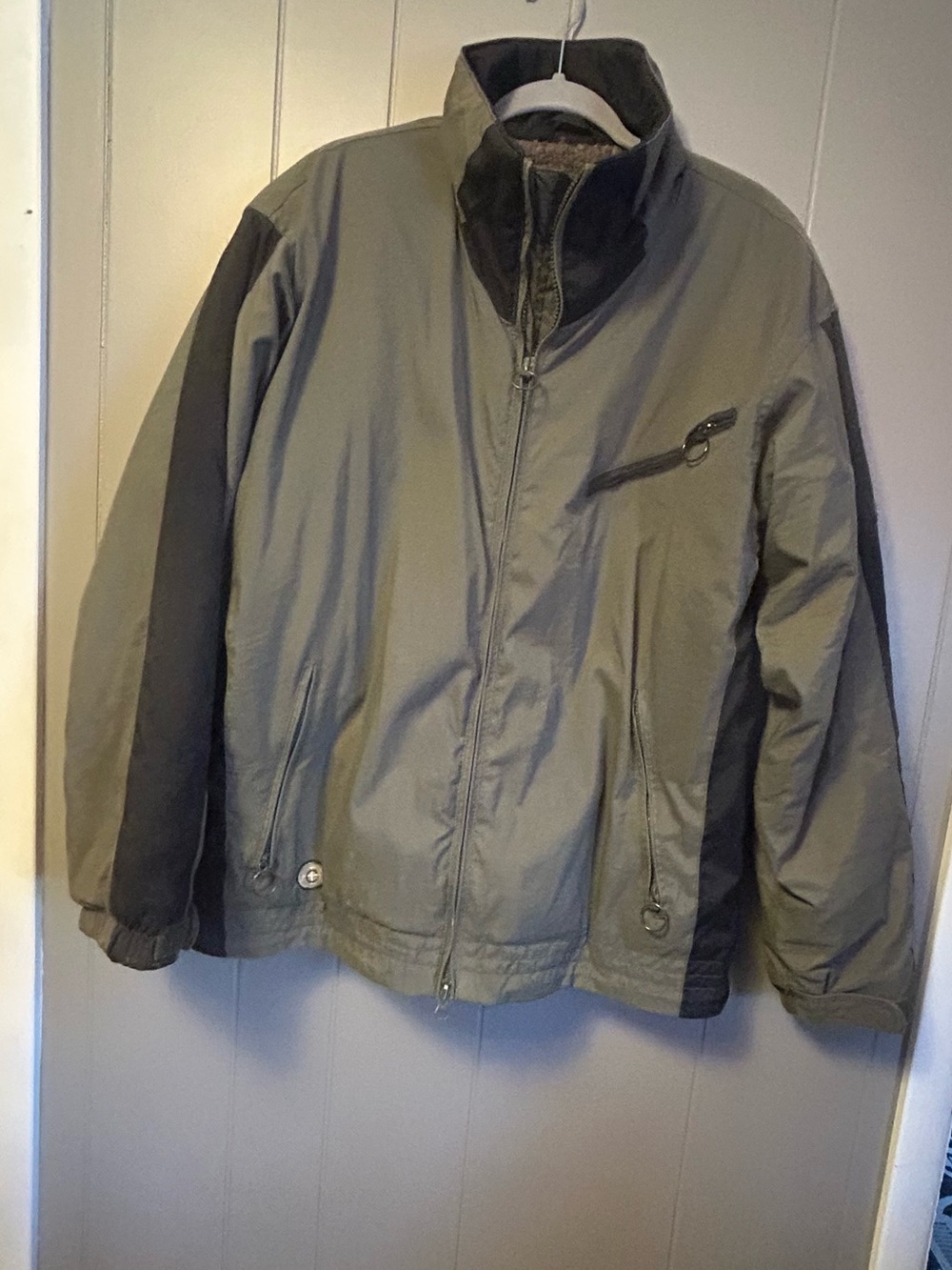 Men's Columbia Two-Tone Olive & Black Outdoor Jacket